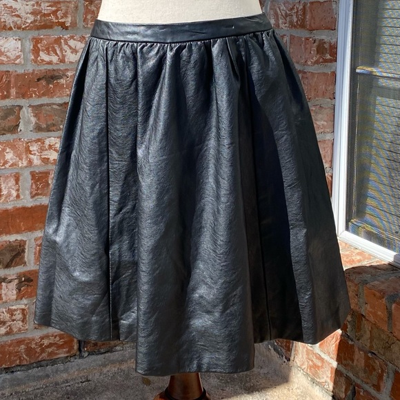 Quinn Dresses & Skirts - Quinn black faux leather pleated miniskirt / L / Excellent condition
